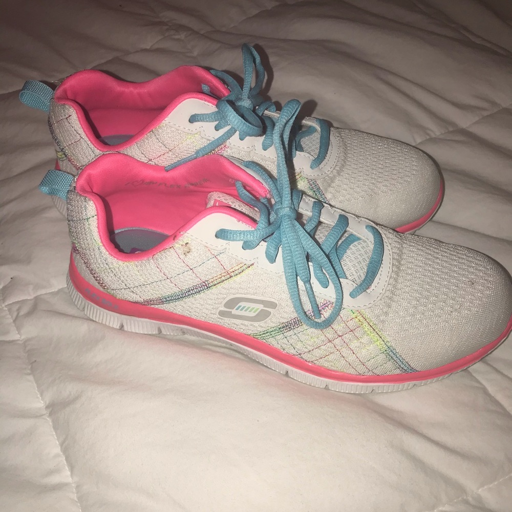 💖🤍💙Skechers - SN 12072